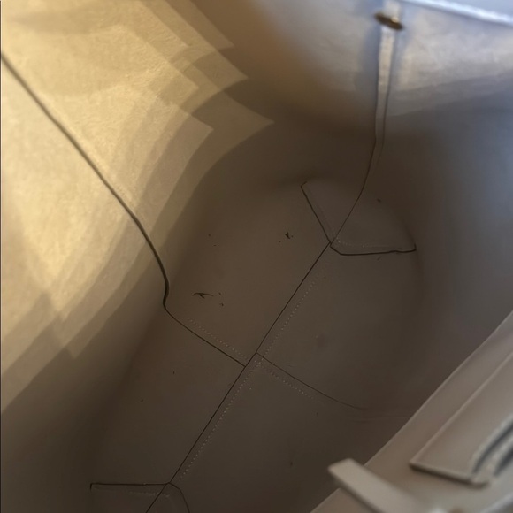 Banana Republic large cream bucket Bag/ tote - Picture 6 of 13